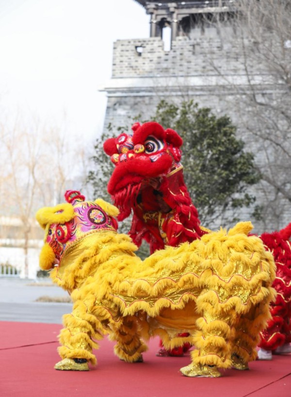 舞狮：中国传统文化的象征与寓意