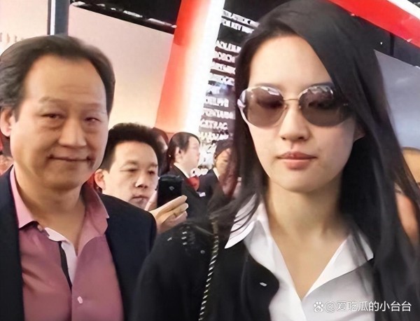 陈金飞：为“干女儿”刘亦菲护道！巅峰时锒铛入狱，如今怎样了？