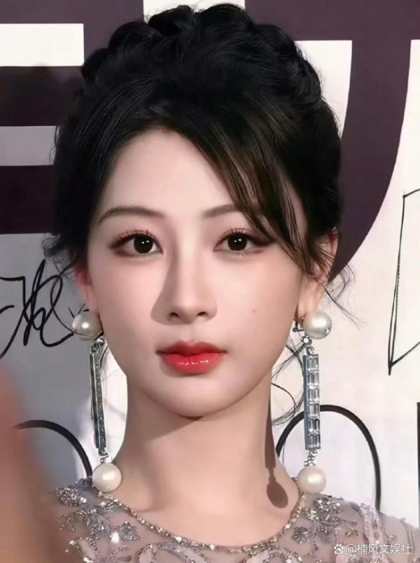 杨紫生命树官宣预热 正午阳光顶配力作
