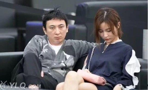 王思聪手撕刘亦菲：被无数干爹玩十年！刘亦菲怒怼：就是没给你爹