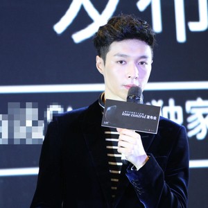 张艺兴发首张个人专辑 喜欢可依靠的女生