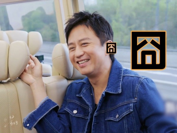 邓超误认粉丝为迪丽热巴,合照后转发本人