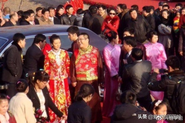娱乐圈中6场“天价”婚礼，最贵的高达7亿，真是活见久