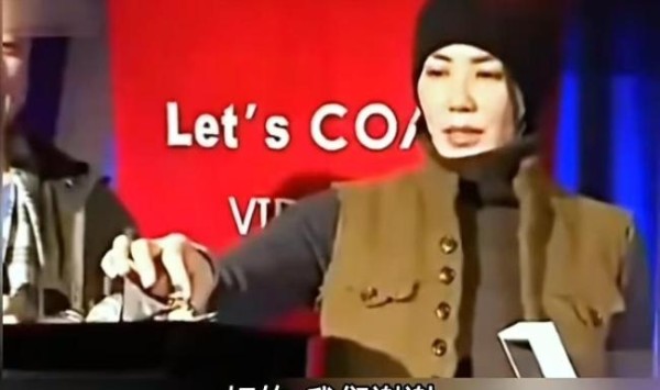 王菲谢霆锋 姐狗天花板 中年人恋爱天花板