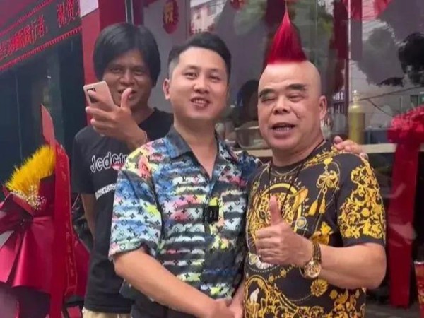 南宁罗志祥开米粉点，很多冒牌明星网红捧场，生意火爆要提前预订