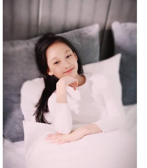 周星驰眼光有多厉害？四个童星都长成大美女，有一位美过张柏芝！