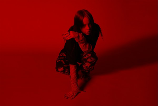 比莉·艾利什宣布为《007:无暇赴死》献唱主题曲