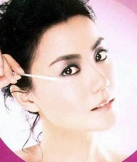 六大女星最毁形象化妆品代言郭晶晶王菲上榜(图)