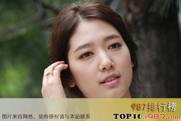 十大韩国人气最高的女明星之朴信慧