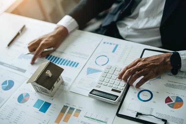 杨紫抖音营销策略分析：从网红到商业价值max的崛起之路