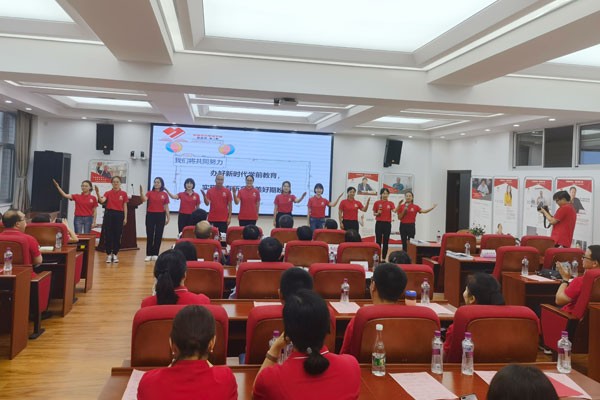 云南省教育系统先进人物访谈成果汇报会举行