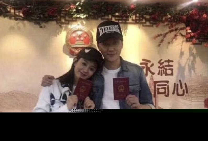 赵丽颖冯绍峰婚房曝光，两人穿情侣装现身豪宅，赵丽颖怀孕了吗