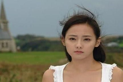 张嘉倪二胎生子,微博的配文一+一=四,网友:还是那么美!
