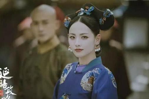 张嘉倪二胎生子,微博的配文一+一=四,网友:还是那么美!