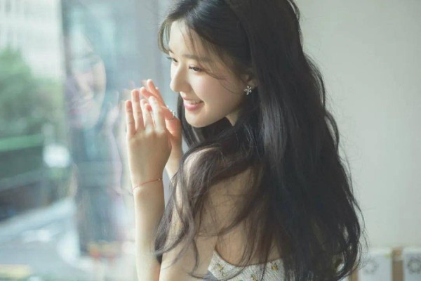 林更新<strong></p> <p>赵露思</strong>，赵露思，宋茜，<a style='color:#f10404;' href='https://www.mingxing.cc/tags-2206.html ' target='_blank'>范丞丞</a>