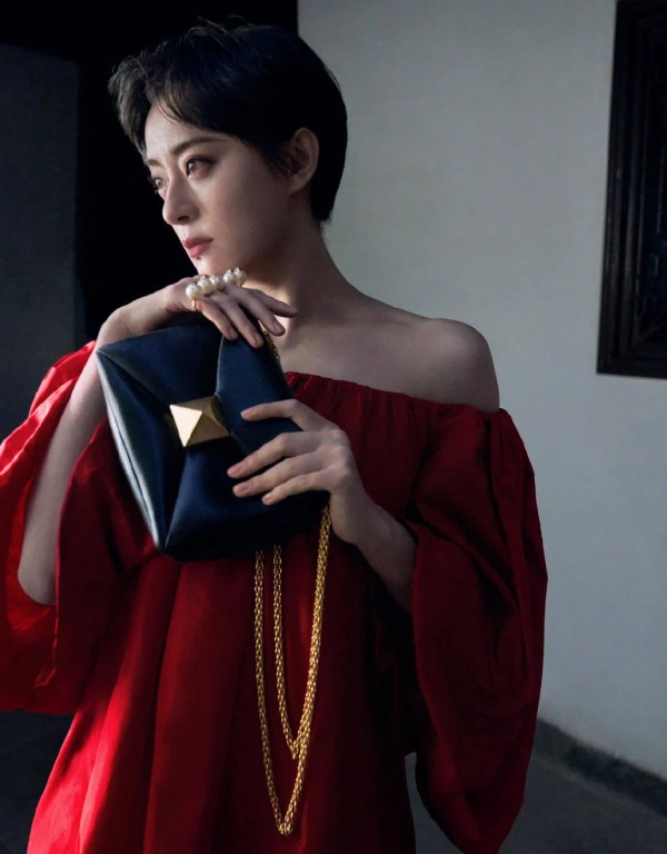 VALENTINO华伦天奴正式宣布著名演员孙俪成为品牌代言人