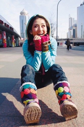 谢娜只当一天微博女王:高调地撤,正如高调地来