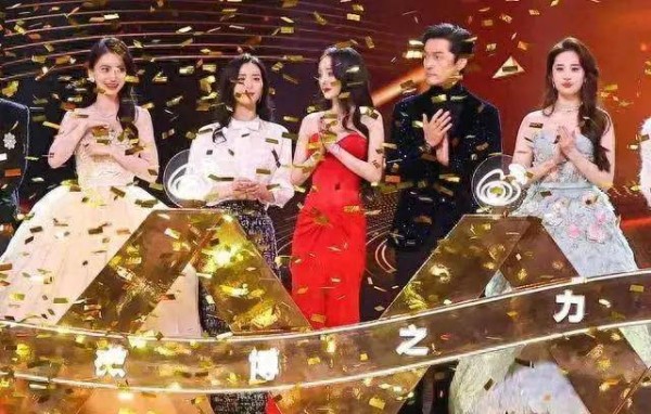 2024微博之夜首波阵容官宣，开胃菜惊喜不断，微博Queen值得期待