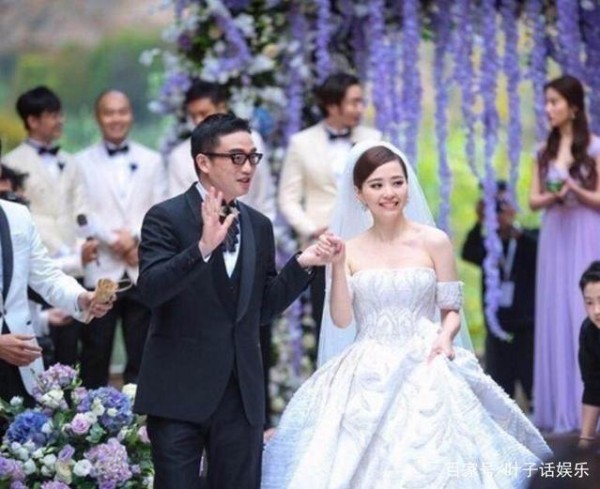 “只举办婚礼却不领证”的4对明星，最后一对在病房举行婚礼！