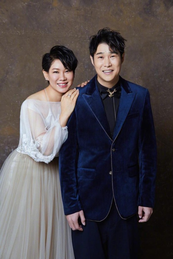 小沈阳罕见秀恩爱，妻子沈春阳35岁生日，9字向她庆生超甜蜜