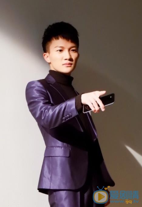 周深個人資料簡介 周深媒體評價