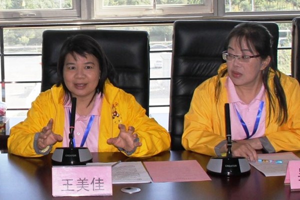 3 图为泰国清迈王子学校领队王美佳女士讲话.jpg