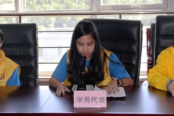 4 图为营员代表彭慧茹同学发言.jpg