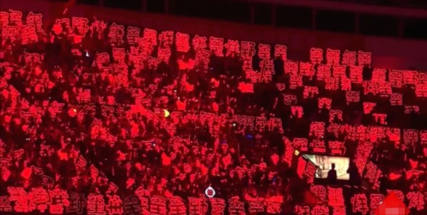 中国明星应援色，易烊千玺红海闪亮，看到他：惹不起