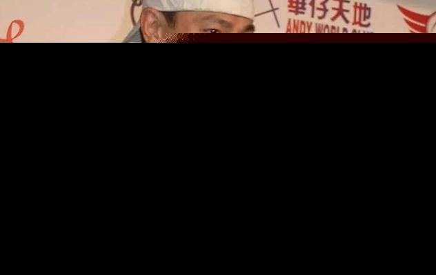 粉丝疯狂追星导致航班延误起飞 粉丝如此疯狂不会给明星抹黑吗