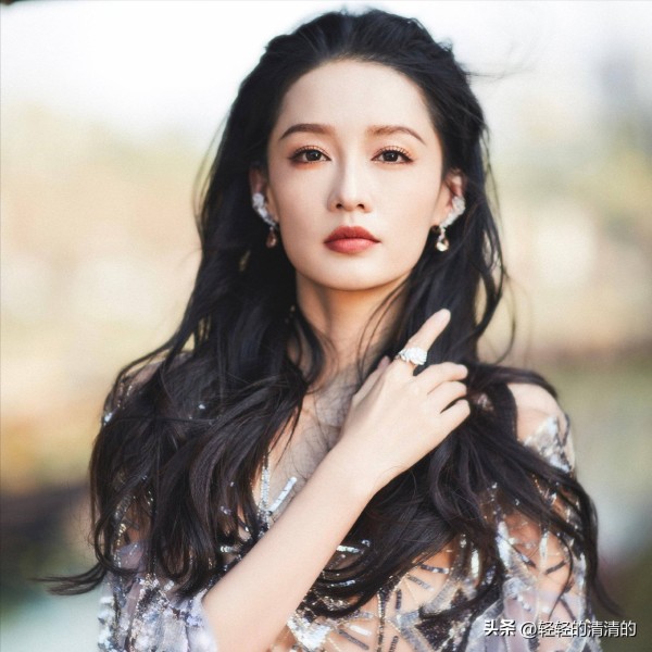 那些资源好，片约不断，外形也不错，但演技一言难尽的艺人。