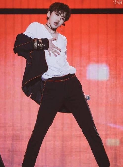 娱乐圈公认的几位“娘炮”，蔡徐坤鹿晗上榜，第一实至名归