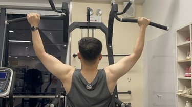 练了一个月，健身痕迹明显