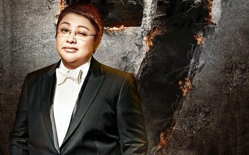 51岁韩红也阳了，脸肿嘴歪咳嗽不断，比主动求阳的张靓颖强烈太多