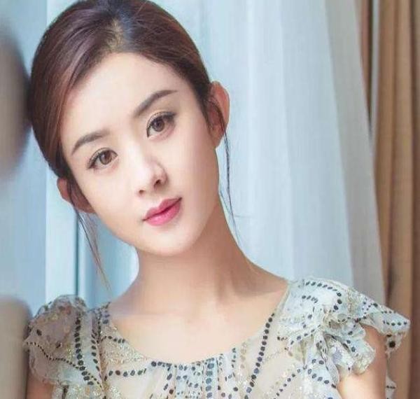 赵丽颖的公益路，虽有受到一些质疑，但她从来没有停止过