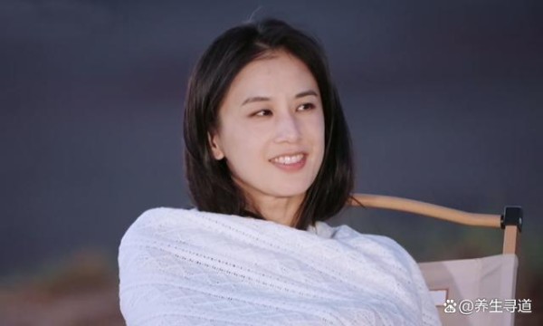 自卑的妈冷漠的爸，受伤的孩子，《再见爱人4》验证了张泉灵的话