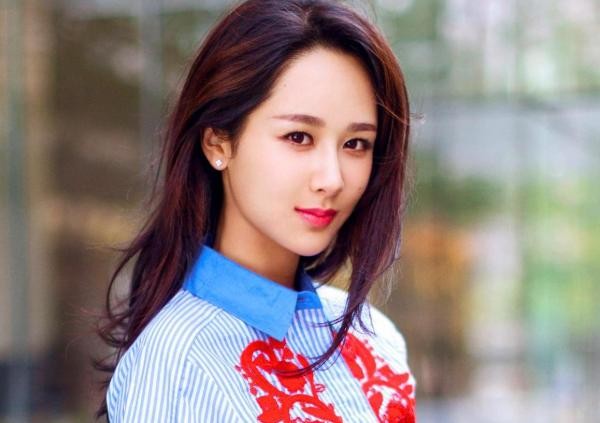 百科明星人气榜top5，杨紫垫底王一博第二，登顶第一的仍旧是他