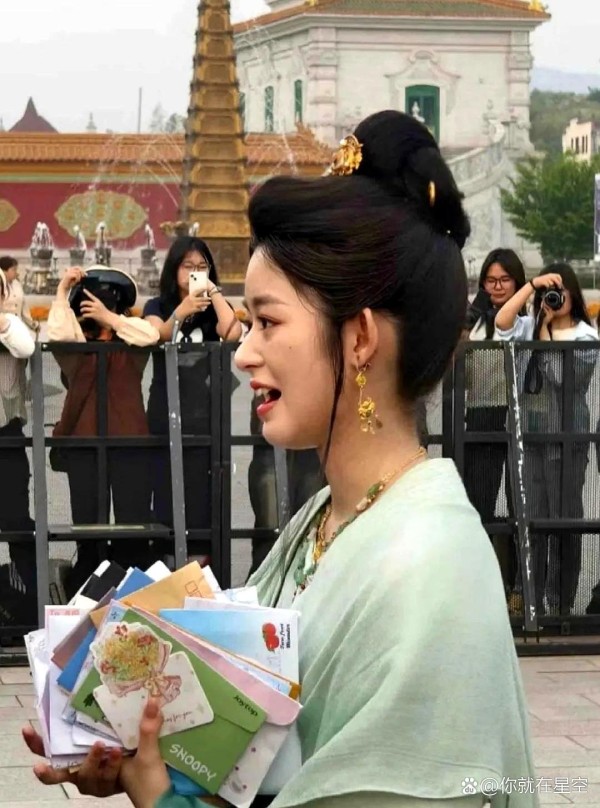 50万耳环引发的全民追问：那些...@你就在星空的动态