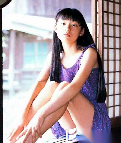 摄影家栗山千明筱山纪信 揭露不一样的少女写真集 第2张