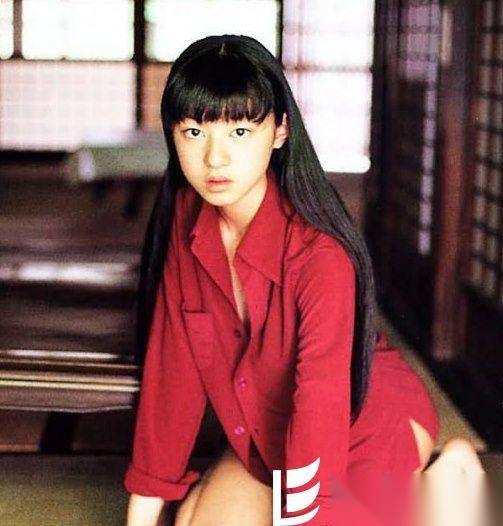 摄影家栗山千明筱山纪信 揭露不一样的少女写真集 第3张