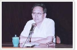 袁权