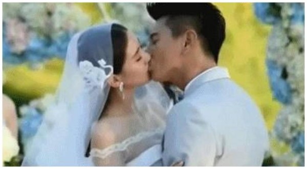 明星婚礼“亲吻”瞬间，图2甜到齁图4太重口，最后一张笑喷了！