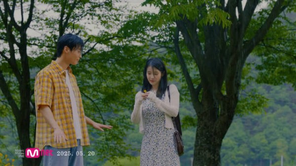 IU 花书签3主打《Never Ending Story 》MV预告
