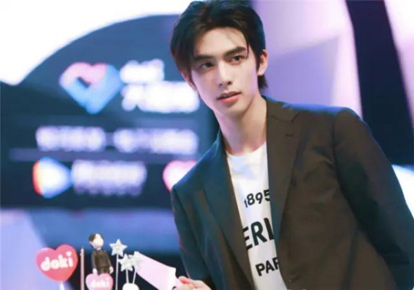 “曾经是网红”的4位男演员，前三位接戏不断，而他只能靠综艺？