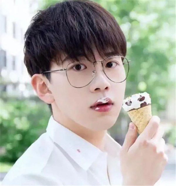 “曾经是网红”的4位男演员，前三位接戏不断，而他只能靠综艺？