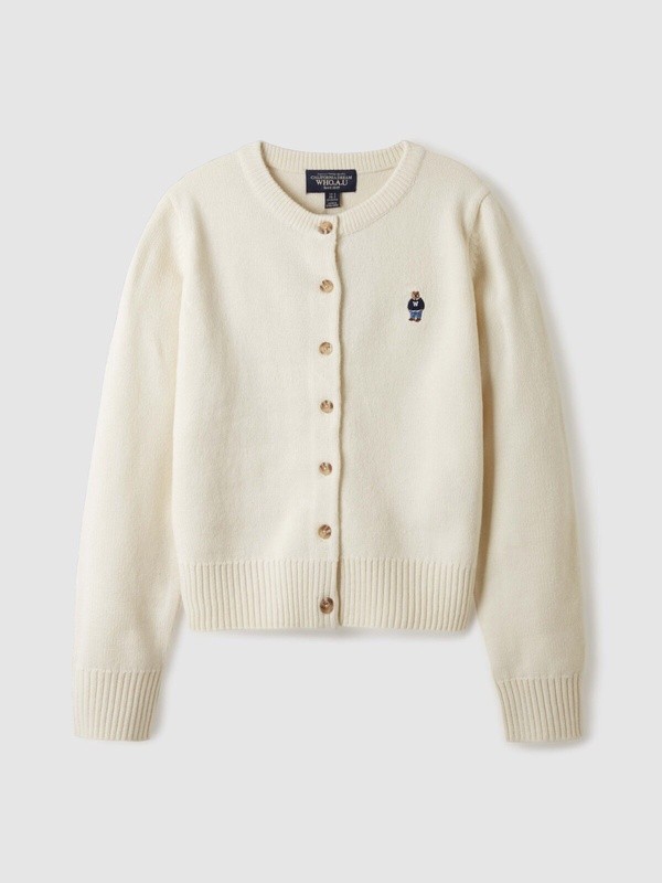 陳傑憲老婆機場穿搭同款：WHO.A.U Steve R-neck Cardigan針織外套，₩.49,900（約NT.1,163）。