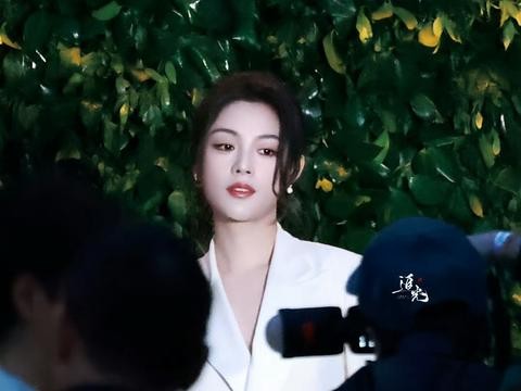 陈丽君今日拉夫劳伦2025春季时装大秀看秀造型 姐美的好超过阿太飒了！