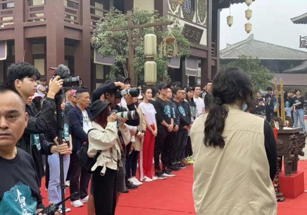 合作范冰冰，资源“逆天”成绩堪忧，李治廷成男版景甜难捧红？