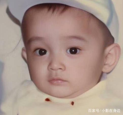 步履不停的幸福拾荒者——胡歌