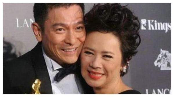 帮刘德华还清4000万，晚年却无人赡养，刘德华：别担心我养你