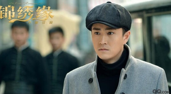 在黄晓明的《锦绣缘华丽冒险》中，杨玏扮演黄晓明身边酷酷的看似冷血实则重情的保镖。各种角色都能拿捏得很准，不得不说杨玏的演技功底着实强。虽身为星二代，却一直在从配角慢慢往上爬，这种可贵精神值得娱乐圈的同一辈学习。